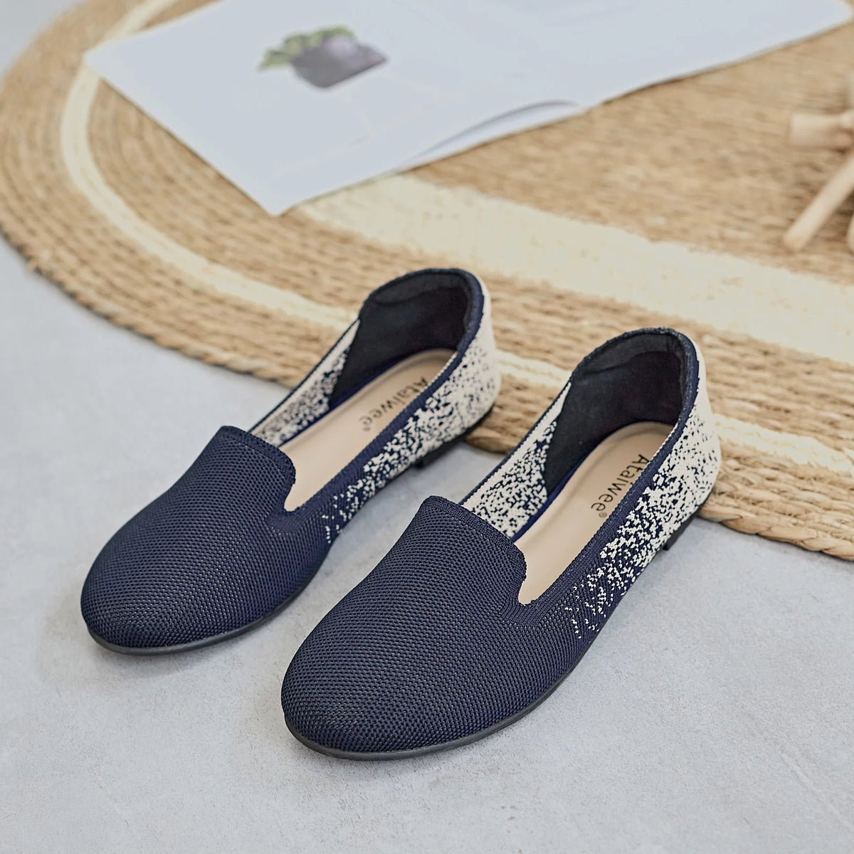 Women's Wide Width Flat Loafer Shoes D4243