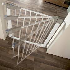 White Pressure Fit Safety Gate P499