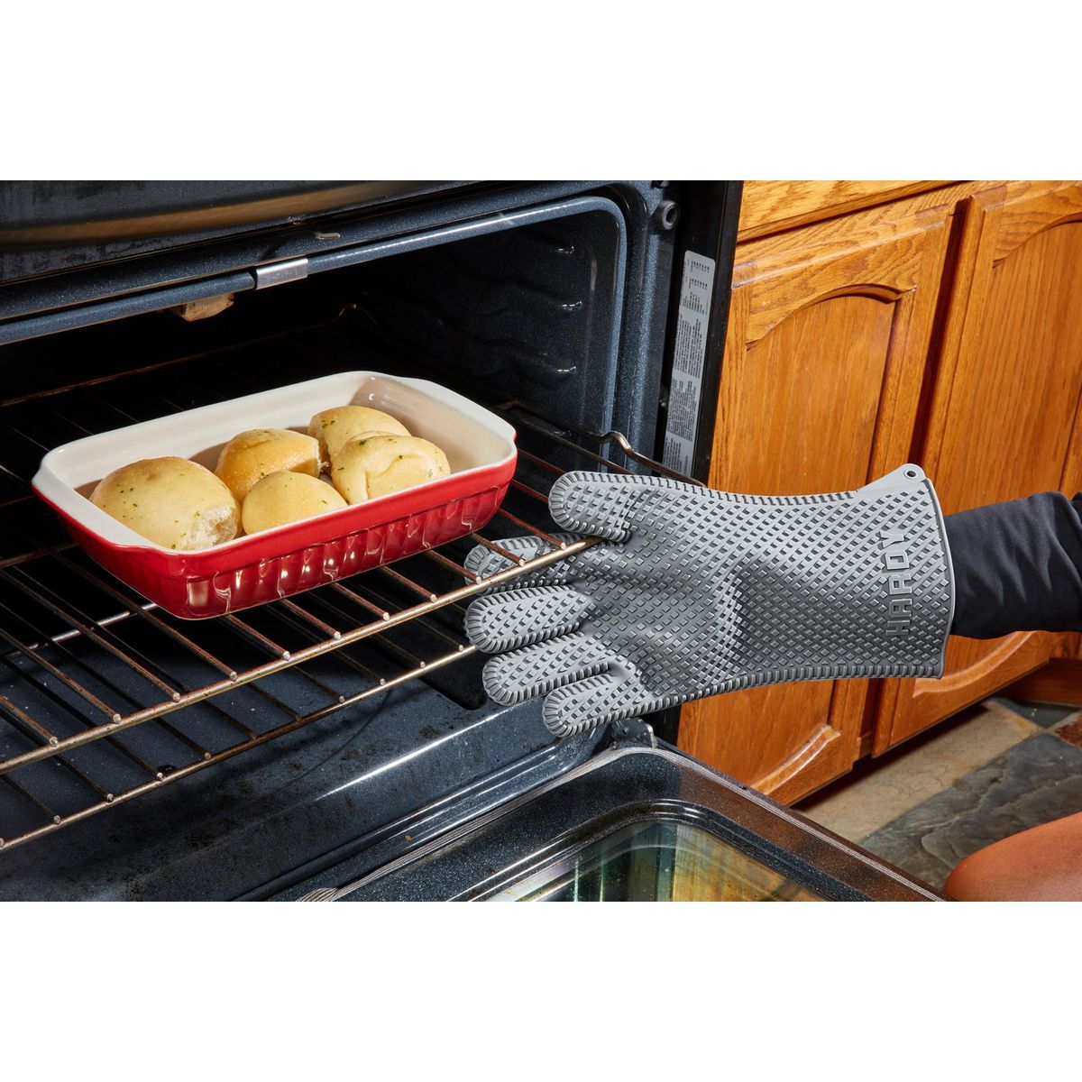 Insulated Heat-Resistant Gloves Q68384