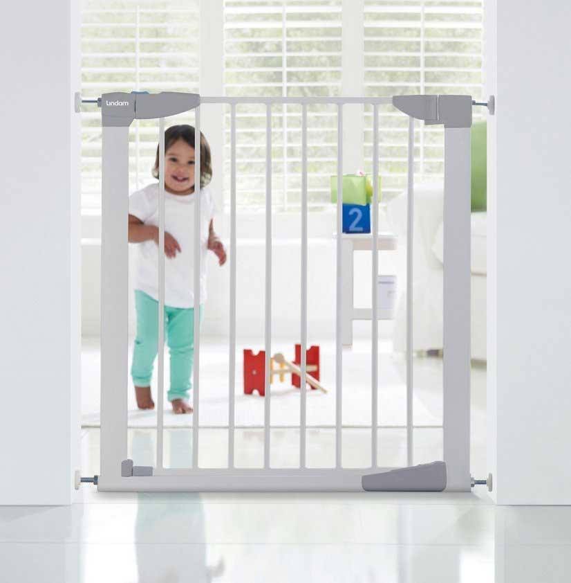 White Pressure Fit Safety Gate P499